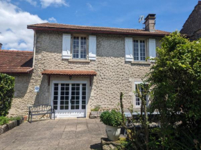 Villa spacieuse avec jardin privé, proche vignobles et lacs – 4 chambres, cheminée, équipement bébé - FR-1-611-27